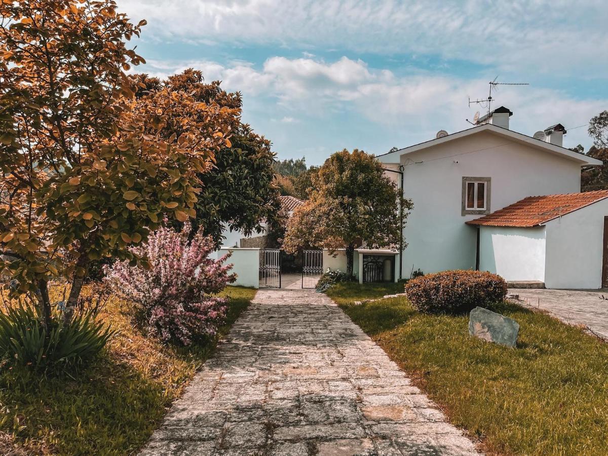 Windmill House Villa Santa Maria da Feira Exteriör bild